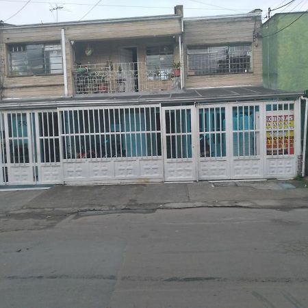 Habitacion Con Bano Privado Cerca Al Aeropuerto Μπογκοτά Εξωτερικό φωτογραφία